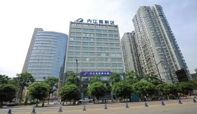 隶属于内江国家级高新区,规划为内江"区域交通枢纽,会展商贸中心