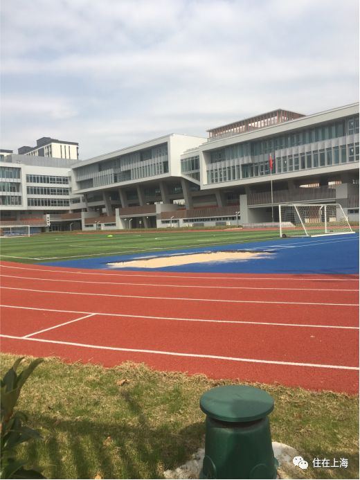 地产好声音 达人地产观  华师大二附中前滩学校实拍 不过综合信息来看